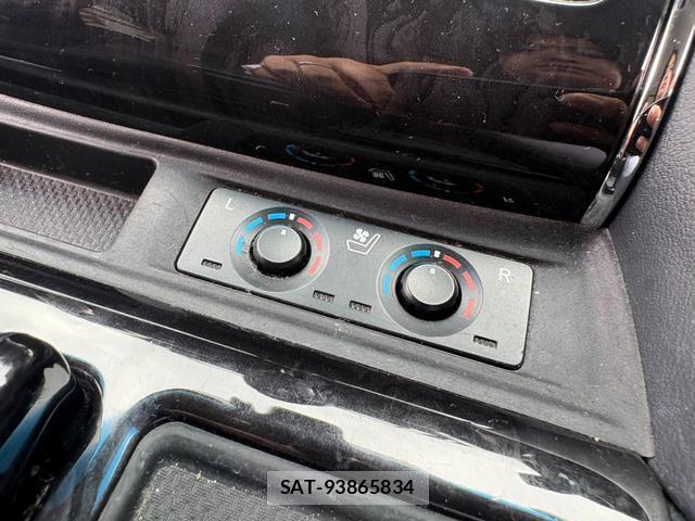 Toyota ALPHARD 2018-06 8373995-12