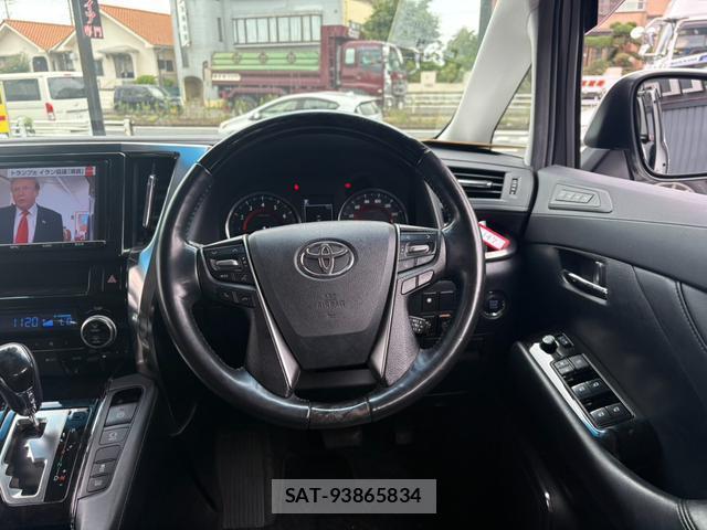 Toyota ALPHARD 2018-06 8373995-5