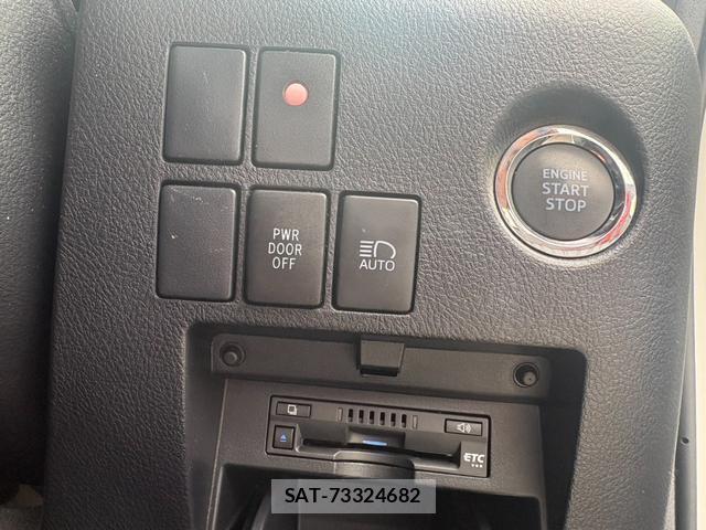 Toyota ALPHARD 2021-08 8373999-3
