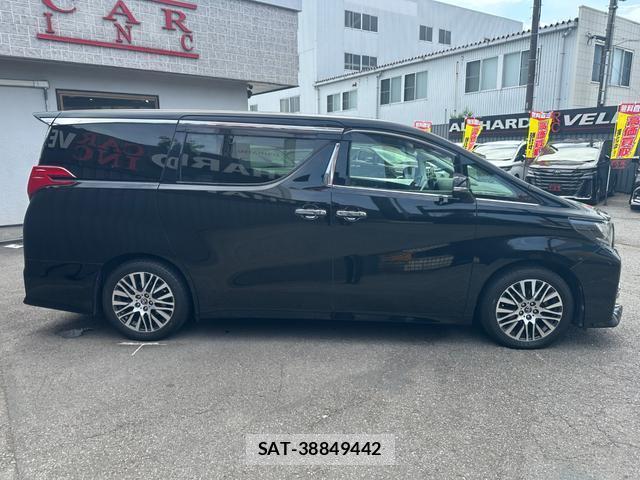 Toyota ALPHARD 2017-07 8374000-14