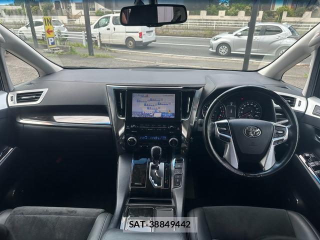 Toyota ALPHARD 2017-07 8374000-4