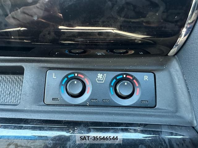 Toyota ALPHARD 2021-04 8374004-4