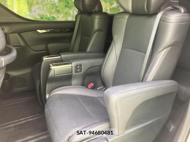 Toyota ALPHARD 2022-06 8374241-7