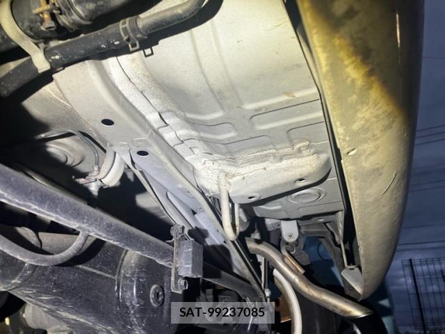 Suzuki LAPIN 2011-09 8373136-5