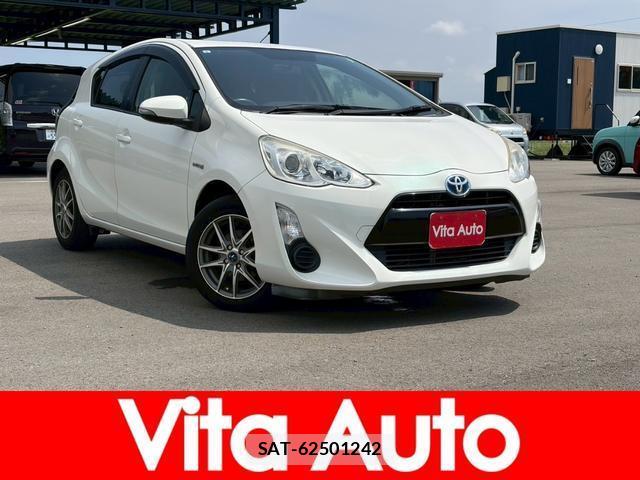 Toyota AQUA 2015-06 8372620-0