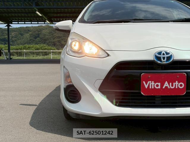 Toyota AQUA 2015-06 8372620-6
