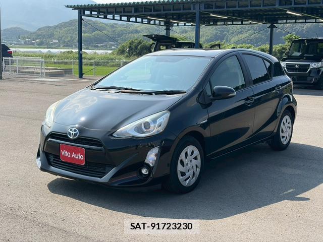 Toyota AQUA 2016-01 8372623-14