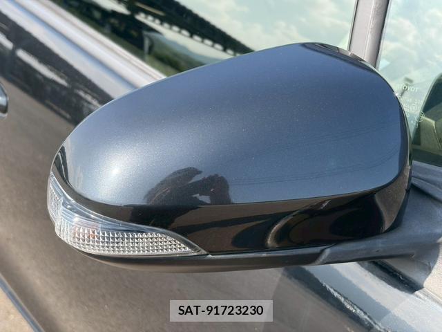 Toyota AQUA 2016-01 8372623-15