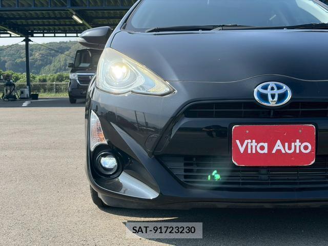 Toyota AQUA 2016-01 8372623-5