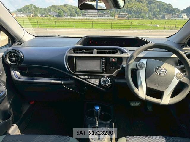 Toyota AQUA 2016-01 8372623-7