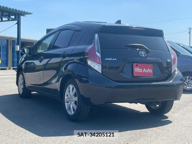 Toyota AQUA 2015-10 8372626-10