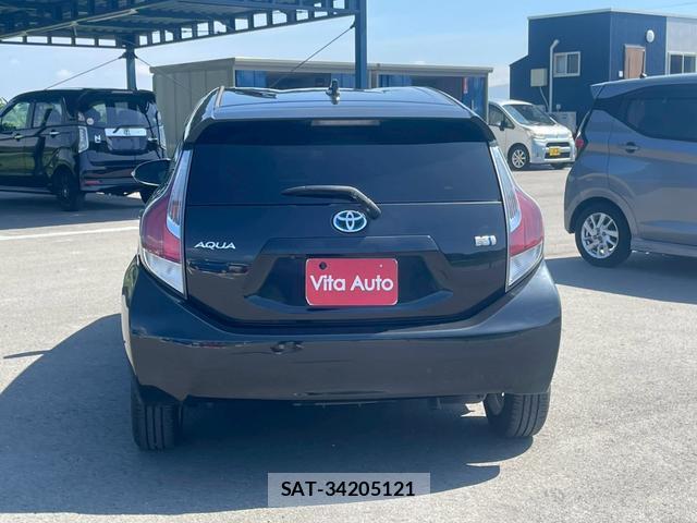 Toyota AQUA 2015-10 8372626-3