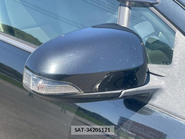 Toyota AQUA 2015-10 8372626-5