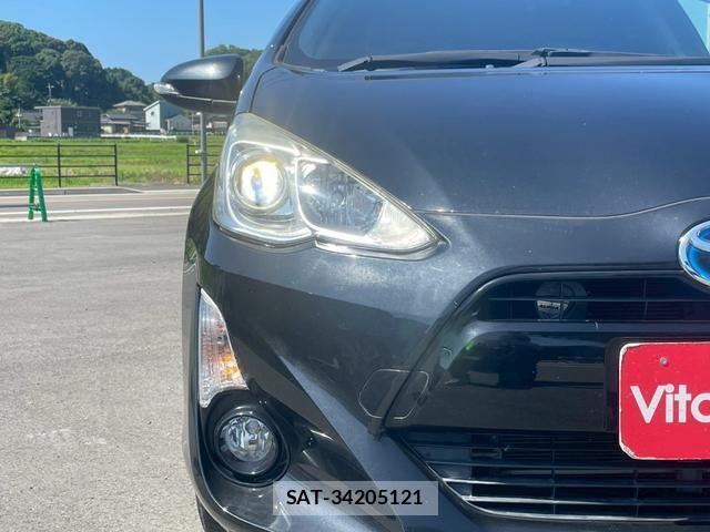 Toyota AQUA 2015-10 8372626-7