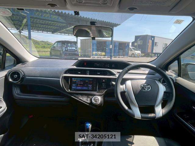 Toyota AQUA 2015-10 8372626-8