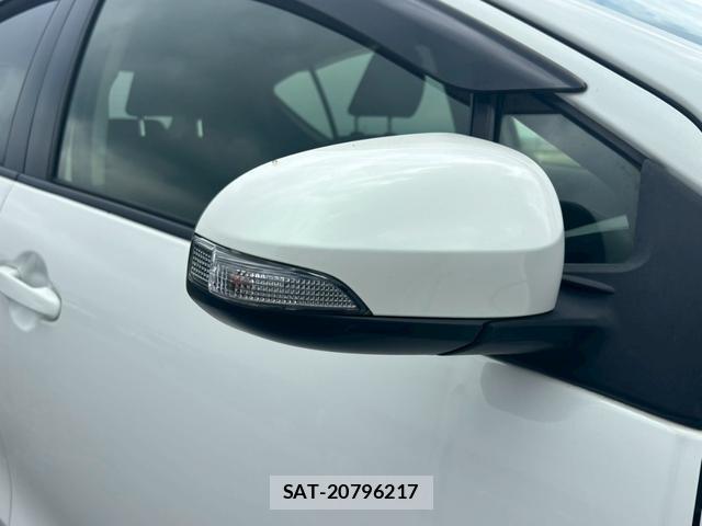Toyota AQUA 2015-07 8372631-16