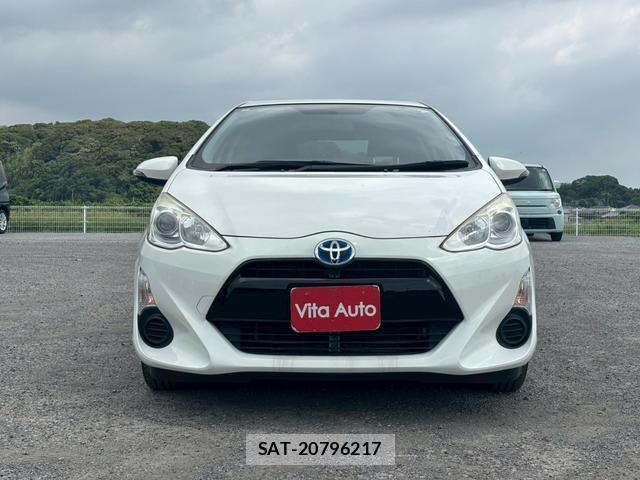 Toyota AQUA 2015-07 8372631-17