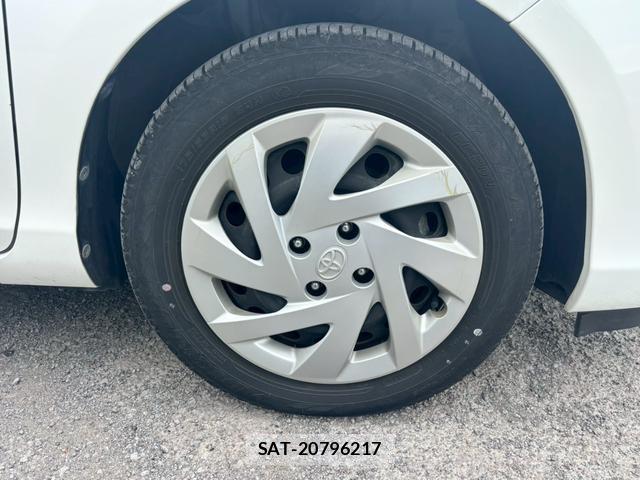 Toyota AQUA 2015-07 8372631-5