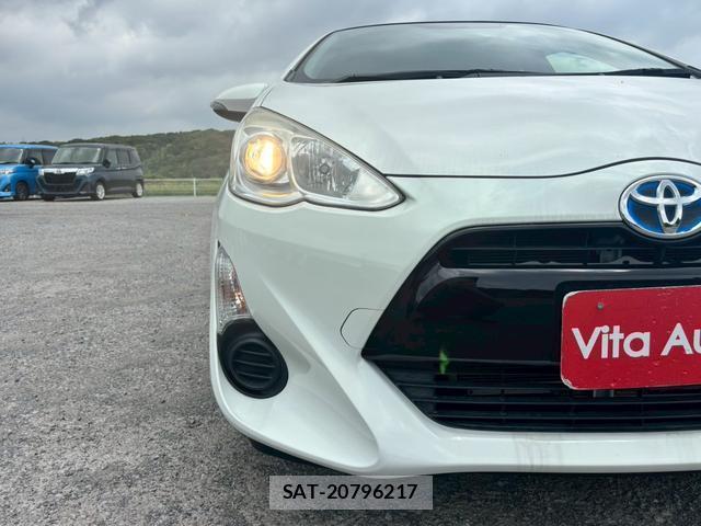 Toyota AQUA 2015-07 8372631-6