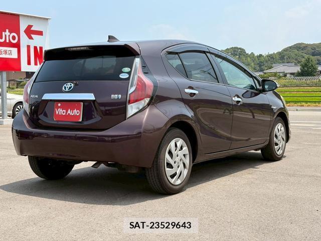 Toyota AQUA 2015-10 8372646-13