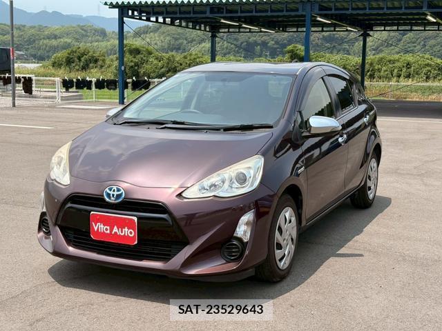Toyota AQUA 2015-10 8372646-16