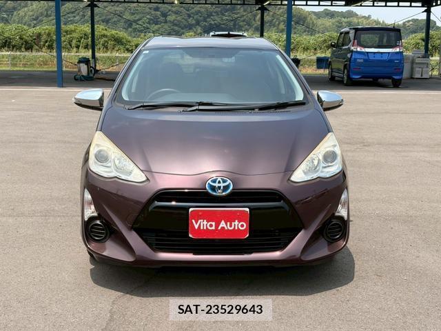 Toyota AQUA 2015-10 8372646-9