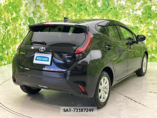 Toyota AQUA 2024-12 8372726-2