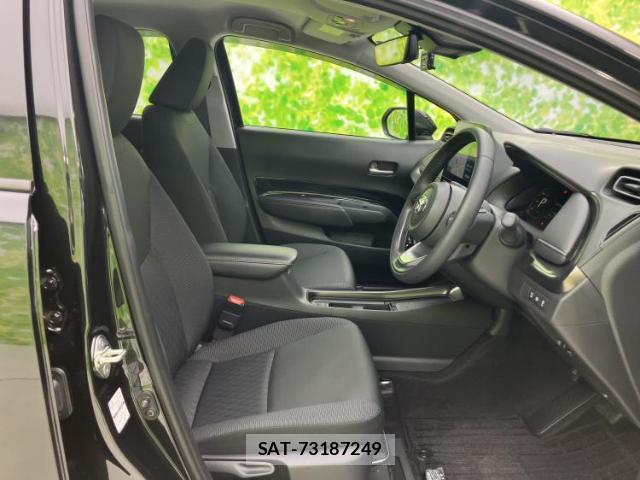 Toyota AQUA 2024-12 8372726-3