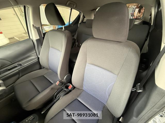 Toyota AQUA 2017-07 8372733-1