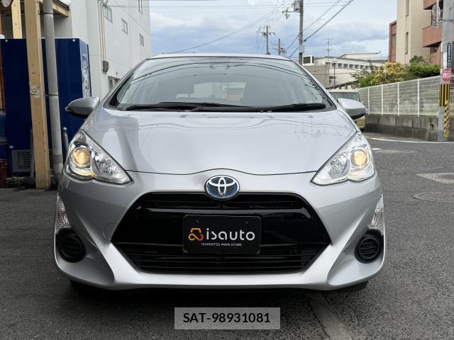 Toyota AQUA 2017-07 8372733-10