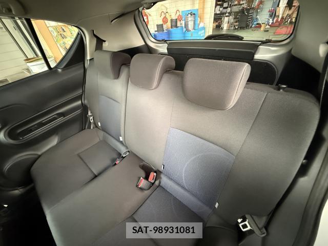 Toyota AQUA 2017-07 8372733-3