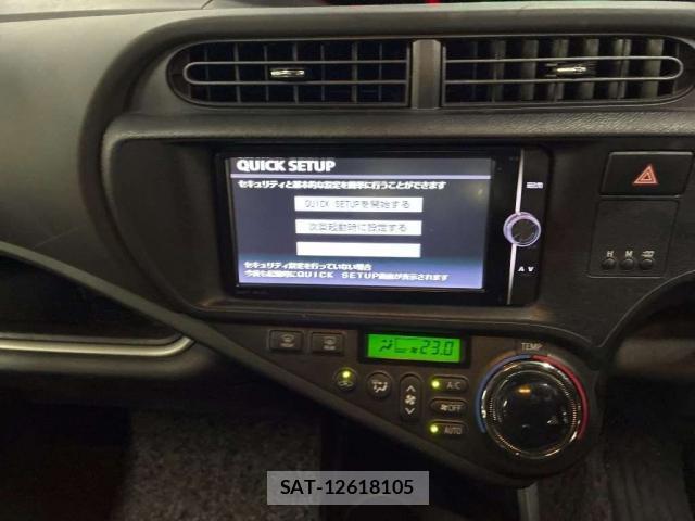 Toyota AQUA 2013-10 8372827-14