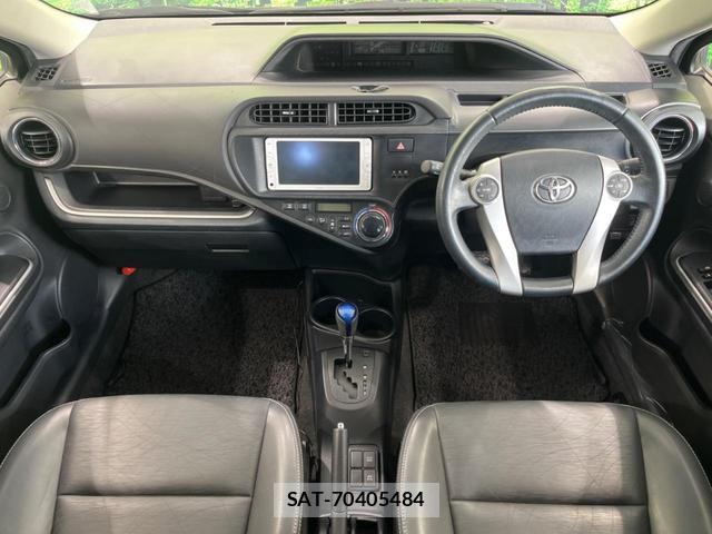 Toyota AQUA 2013-09 8372981-1