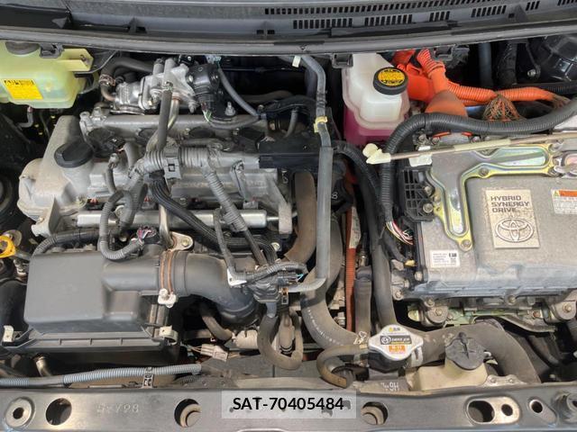Toyota AQUA 2013-09 8372981-17