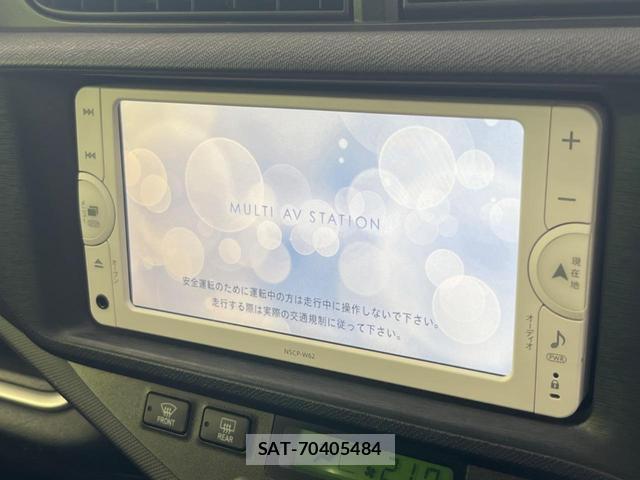 Toyota AQUA 2013-09 8372981-2