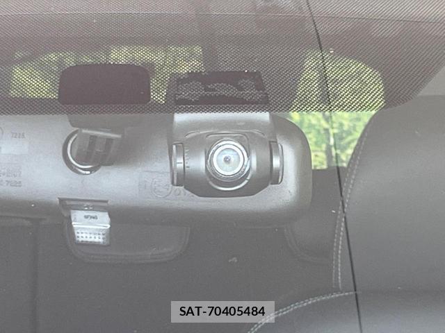 Toyota AQUA 2013-09 8372981-5