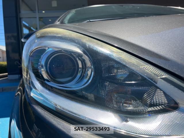 Toyota AQUA 2018-03 8373007-12