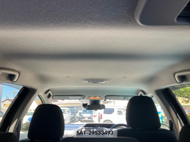 Toyota AQUA 2018-03 8373007-14
