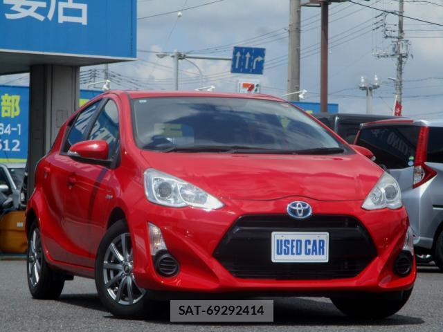 Toyota AQUA 2016-11 8373034-10