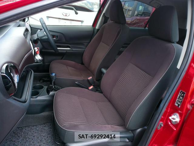 Toyota AQUA 2016-11 8373034-6