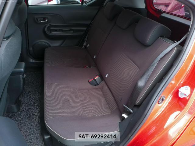 Toyota AQUA 2016-11 8373034-7