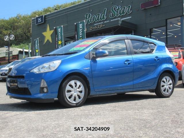 Toyota AQUA 2013-08 8373188-0