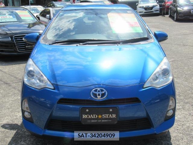 Toyota AQUA 2013-08 8373188-1