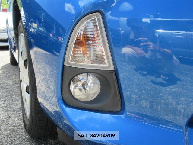 Toyota AQUA 2013-08 8373188-11