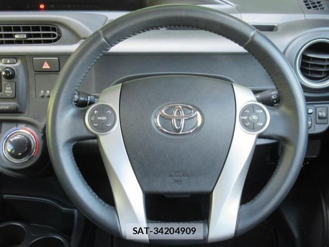 Toyota AQUA 2013-08 8373188-4