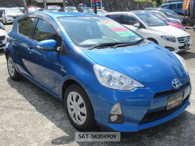 Toyota AQUA 2013-08 8373188-9