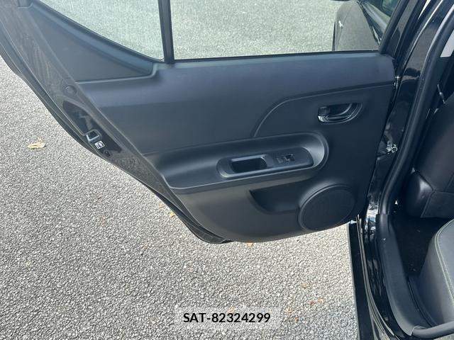Toyota AQUA 2017-10 8373265-10