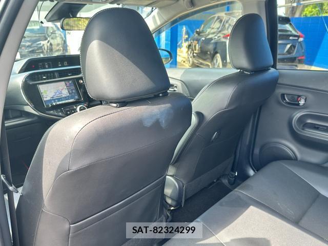 Toyota AQUA 2017-10 8373265-12