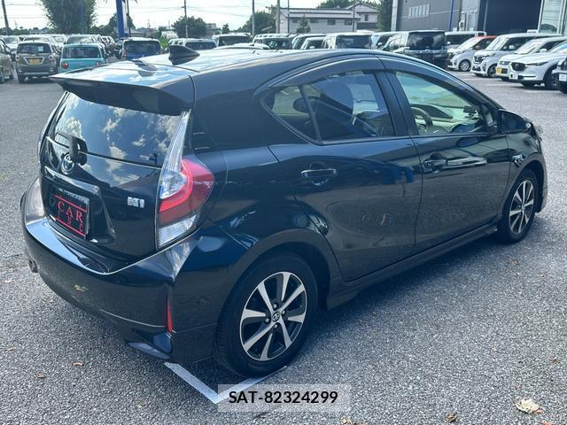 Toyota AQUA 2017-10 8373265-4