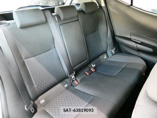 Toyota AQUA 2025-01 8373344-10